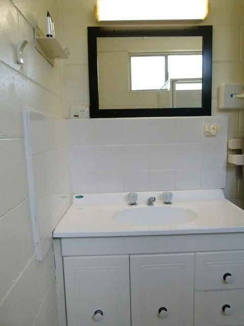 Azalea Motel - New South Wales Tourism  2
