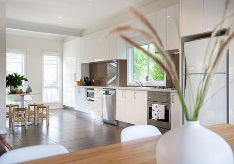 Azure Beach Retreat - Spa Luxury - New South Wales Tourism  1