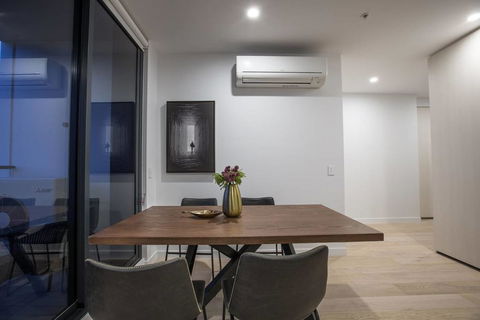  Green-hoodStunning 2 Bedrooms Apt@parkville - New South Wales Tourism  2