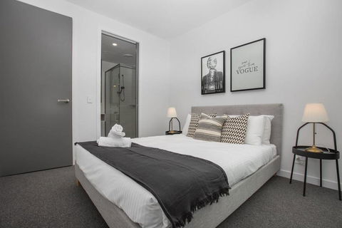  Green-hoodStunning 2 Bedrooms Apt@parkville - New South Wales Tourism  1