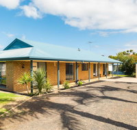 Back Beach Retreat - New South Wales Tourism 