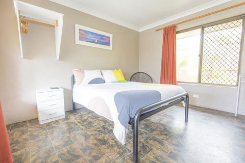 Backpackers Holiday Village - New South Wales Tourism  1