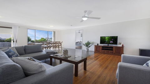 Bailey's Beach House - New South Wales Tourism  3