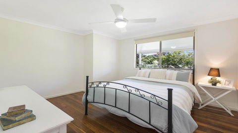 Bailey's Beach House - New South Wales Tourism  1