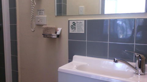 Bairnsdale Main Motel - New South Wales Tourism  2