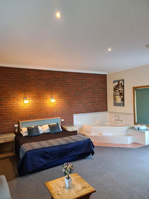Bairnsdale Tanjil Motor Inn - New South Wales Tourism  1