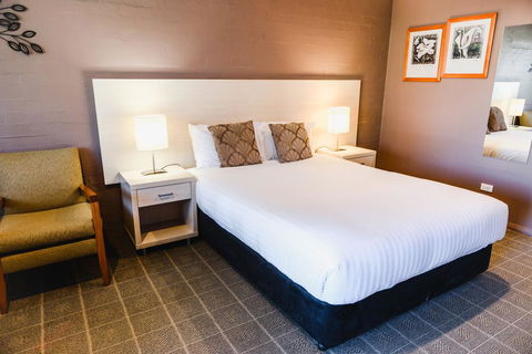 Balan Village Motel - New South Wales Tourism  0