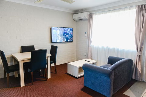 Balan Village Motel - New South Wales Tourism  3