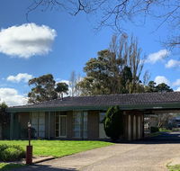 Ballarat Eureka Lodge Motel - New South Wales Tourism 
