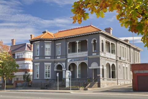 Ballarat Premier Apartments - New South Wales Tourism  1