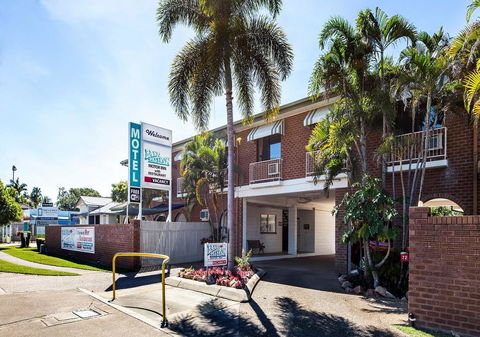 Banjo Paterson Motor Inn - New South Wales Tourism  1