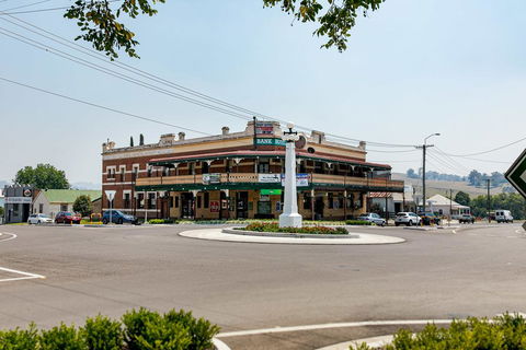 Bank Hotel Dungog - New South Wales Tourism  0