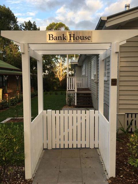 Bank House Tamborine Mountain - New South Wales Tourism  3