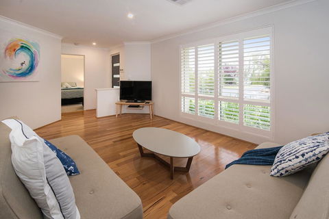 Barefoot Bungalow - New South Wales Tourism  2