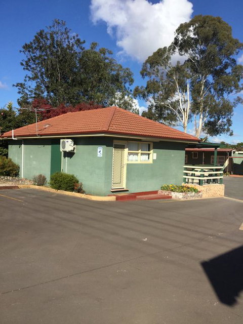 Bargo Motor Inn - New South Wales Tourism  2