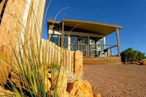 Bay Of Islands Apartments - New South Wales Tourism  0
