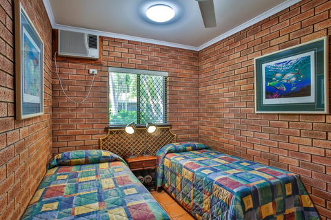 Bayside Holiday Apartments - New South Wales Tourism  2