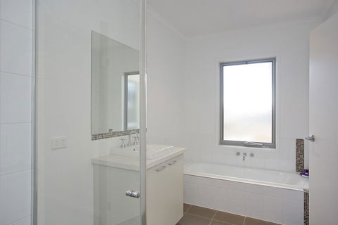 Beach & Golf Stays, Australia - New South Wales Tourism  2