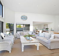 Beach 'Shac' on Parkway - New South Wales Tourism 