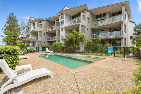 BEACH BLISS LUXURIOUS APARTMENT With POOL - New South Wales Tourism  0
