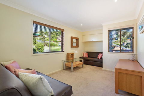 Beach Breakers Apartment - Stunning Views - New South Wales Tourism  3