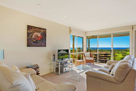 Beach Breakers Apartment - Stunning Views - New South Wales Tourism  0