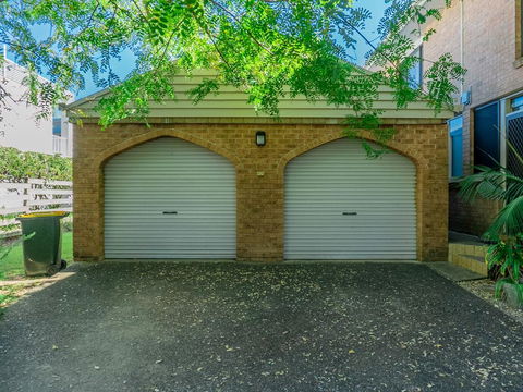 Beach Chalet 3 - New South Wales Tourism  1