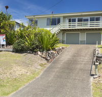 Beach Cottage Forster - New South Wales Tourism 