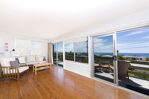 Beach Cottage, Forster - New South Wales Tourism  1