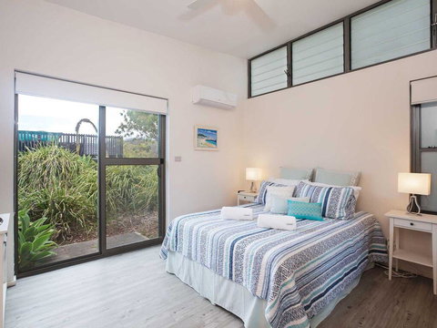 Beach House 7' 26 One Mile Close - Air Conditioned, Wifi, Foxtel, Linen - New South Wales Tourism  2