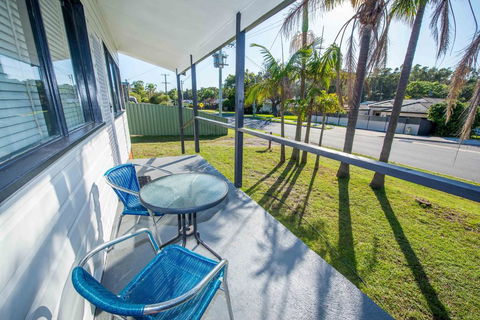 Beach House On James Patterson - New South Wales Tourism  0