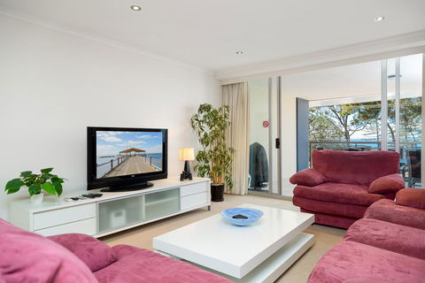 Beach House On Suttons - New South Wales Tourism  2
