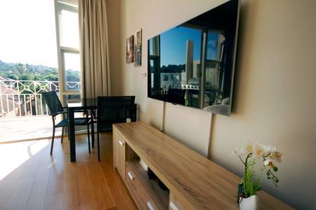 Beach Pad: Bondi Beach - New South Wales Tourism  2