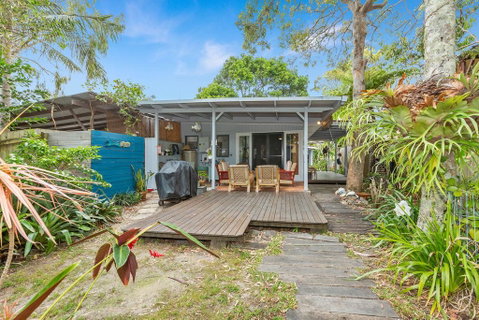 BEACH RETREAT - New South Wales Tourism  1