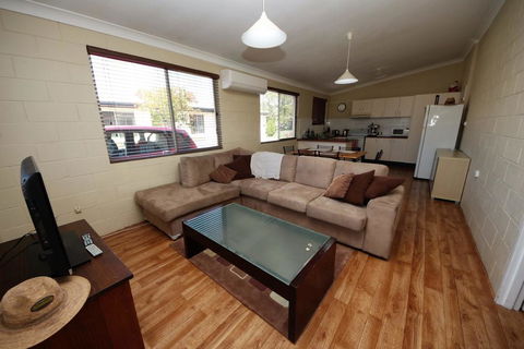 Beach Unit 7 At Hat Head - New South Wales Tourism  0