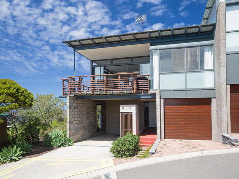 Beach View At One Mile', 8/26 One Mile Close - Infinity Complex Pool & WIFI - New South Wales Tourism  0