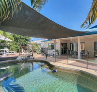 Beachcomber Trinity Beach - New South Wales Tourism 