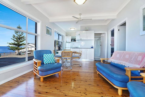 Beachcomer, Unit 1 - The Entrance, NSW - New South Wales Tourism  3