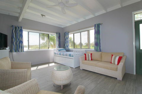 Beachfront 6, 25 Willow Street - New South Wales Tourism  1