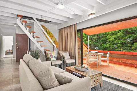 Beachfront 7 Penthouse - Sawtell, NSW - New South Wales Tourism  0