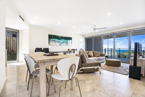 Beachfront Cabarita Apartment - New South Wales Tourism  0