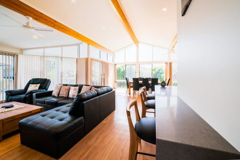 Beachfront Escape - New South Wales Tourism  2