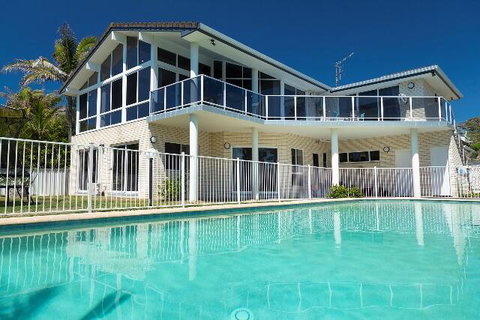 Beachfront Escape - New South Wales Tourism  0
