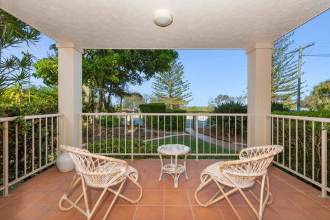 Beachfront On Marine - New South Wales Tourism  0