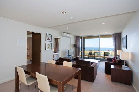 Beachfront Resort Torquay, Australia - New South Wales Tourism  3