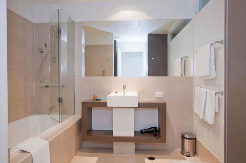 Beachfront Resort Torquay, Australia - New South Wales Tourism  2