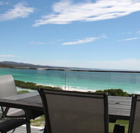 BEACHHOUSE BINALONG Luxury waterfront holiday house at Bay of Fires