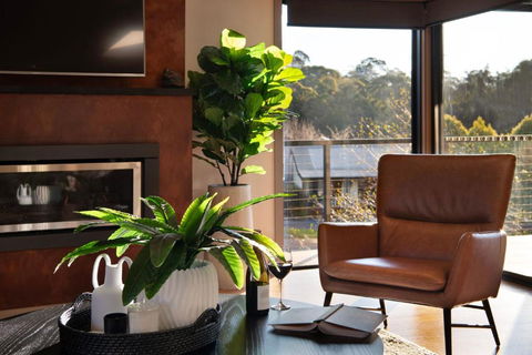 Retreat Lake Daylesford - Free Wifi - New South Wales Tourism  3