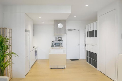 REST COLLECTION One Bedroom Apartment With Study - New South Wales Tourism  2