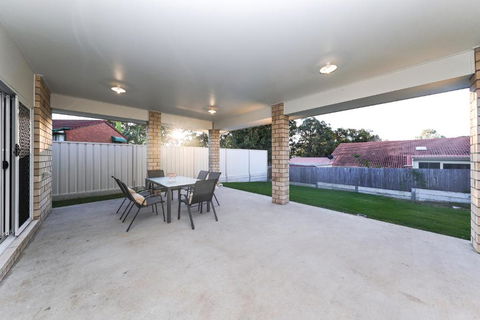 Redcliffe - New South Wales Tourism  1